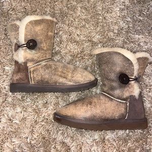 RARE Bailey Button II Bomber UGGs